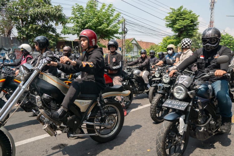 Antusias Riders Yamaha XSR 155 Meriahkan Gelaran Kustomfest 2024 di Yogyakarta