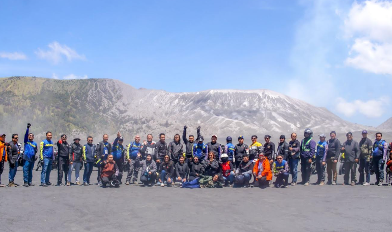 Suzuki Indonesia Beri Dukungan Komunitas V-Storm Owners di Bromo